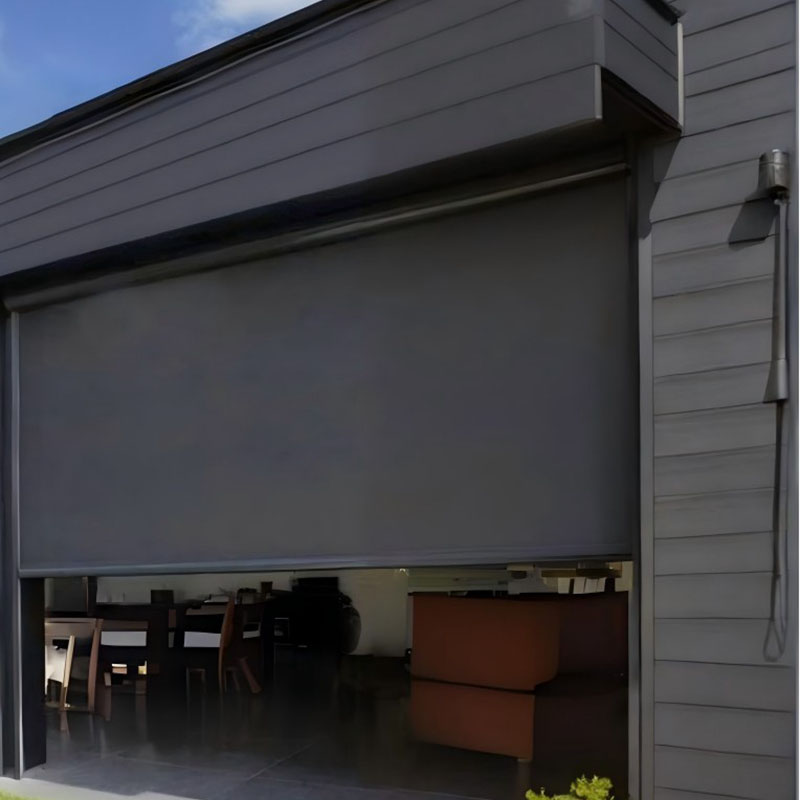 ロールアップ防風カーテン