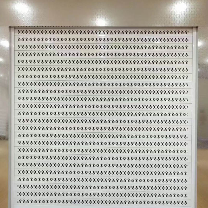 スーパーマーケットのローラーシャッタードア